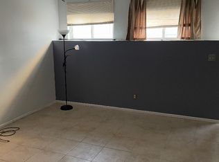 27 Delia Ct #B, Staten Island, NY