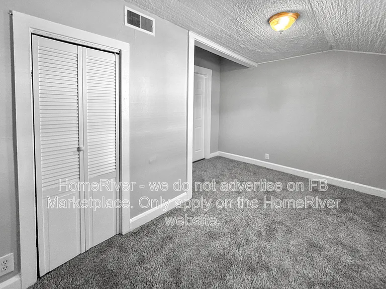 1621 E Kelly St — Photo 15