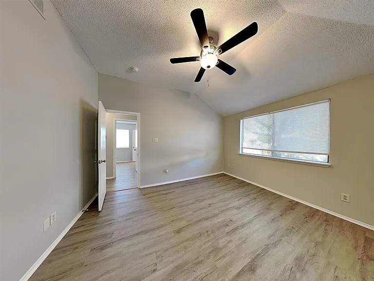 6701 Windwillow Dr — Photo 6