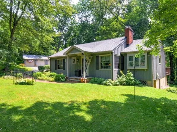 177 Buffalo Hollow Rd, Glen Gardner, NJ 08826