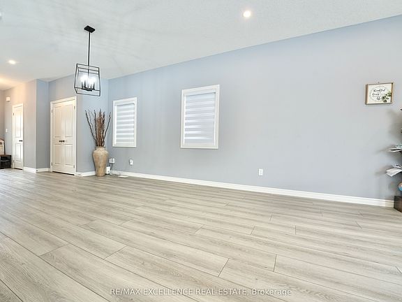 3rd image of 130 Byers St