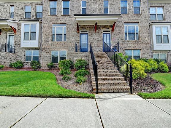 3rd image of 2207 Parkside Glen Vw