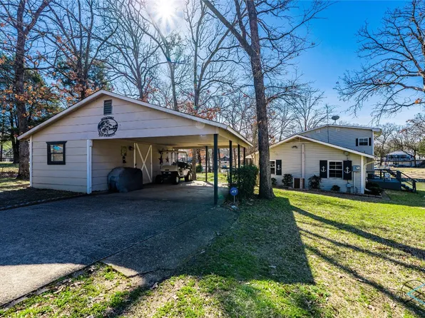 409 Kauai Ct, Tool, TX 75143