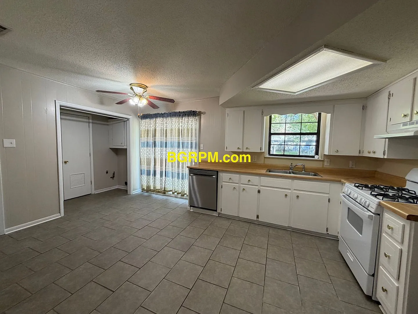 4 BD 1 BA — Photo 3