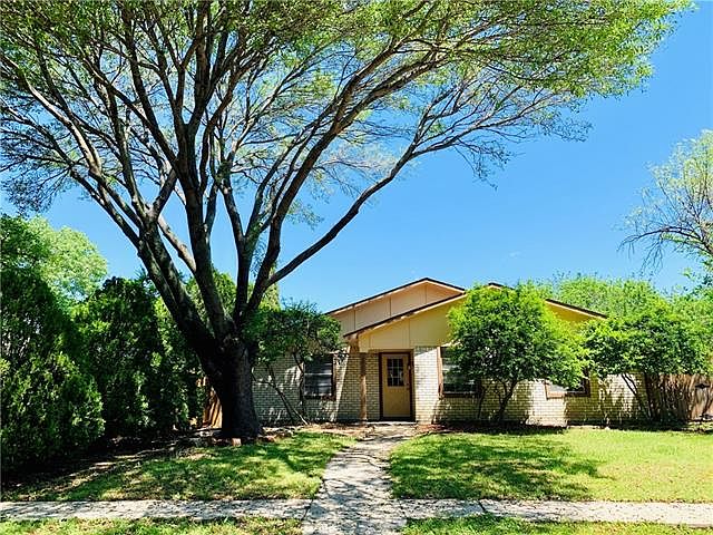 1st image of 4833 Alta Oaks Ln