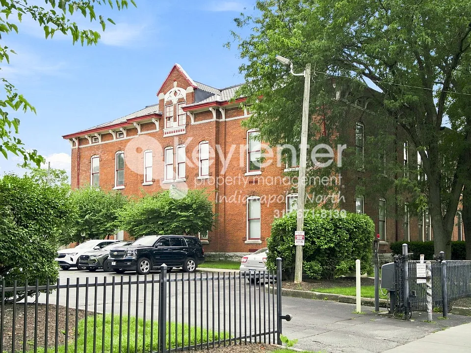 714 Buchanan St #4