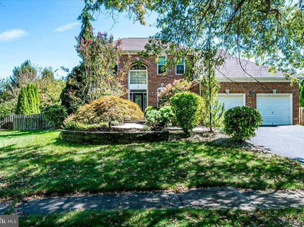 5 New Castle Ct, East Windsor, NJ 08520