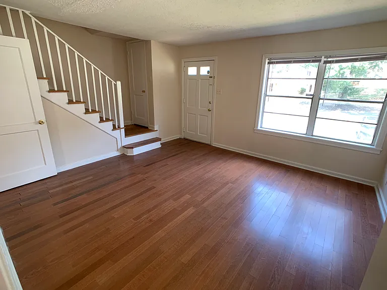1684 Valley Ave — Photo 9