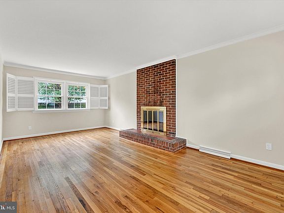 5th image of 4412 Buchanan Ave