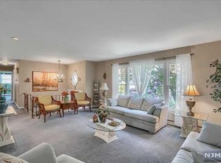 16 E Crescent Ave, Ramsey, NJ 07446