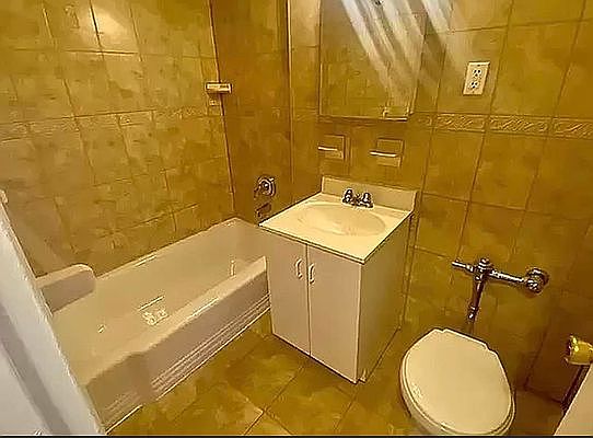 5th image of 16201 Highland Ave #4J