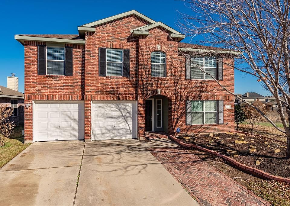 1st image of 812 Jockey Club Ln