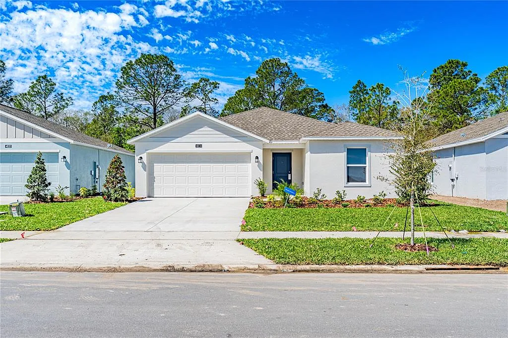 4 bed, 3.0 bath, 2174 sqft, $2,195 — Photo 1