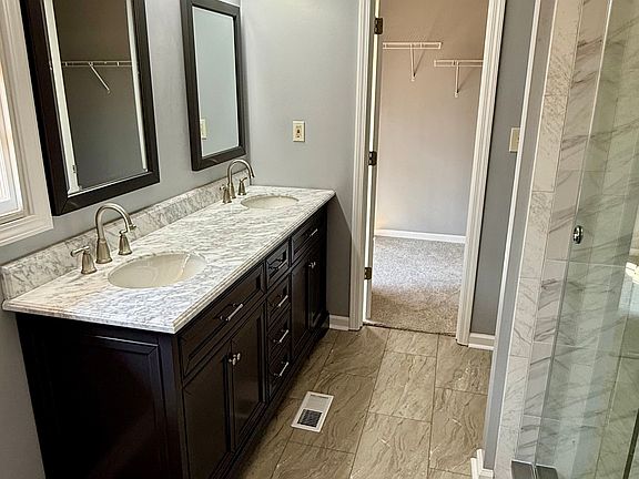 5th image of 90 Hickory Ln