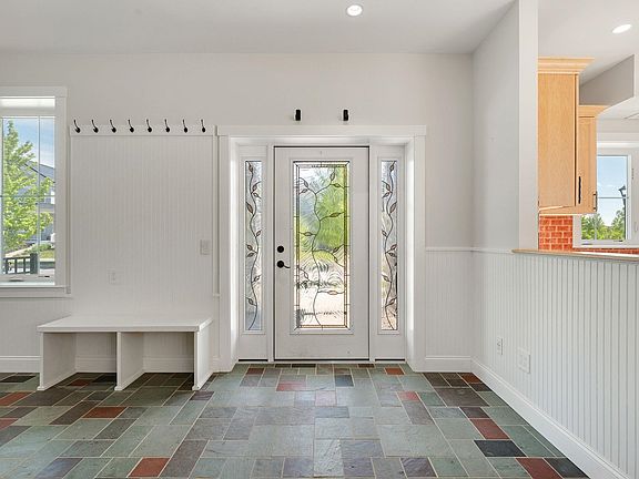 3rd image of 225 Midland Avenue