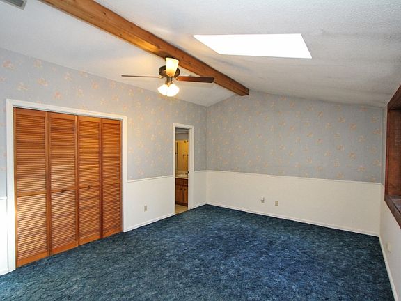 5th image of 114 Trestlewood Dr