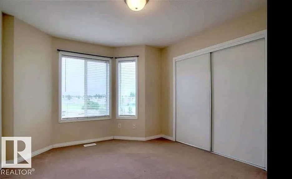 Z-name Not Listed — Photo 2