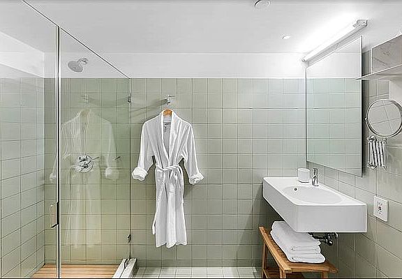 2nd image of 119 Orchard St #22