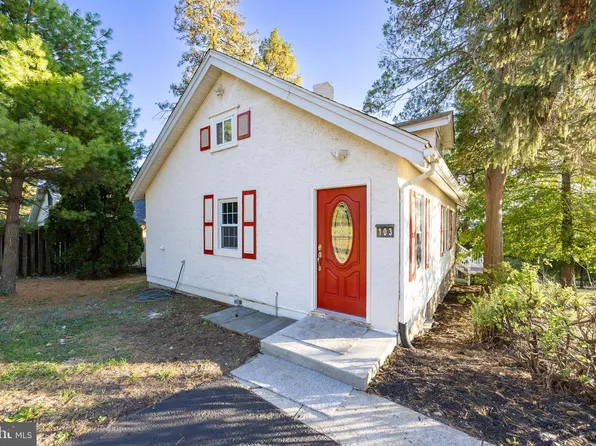 103 Valley View Rd, Phoenixville, PA 19460