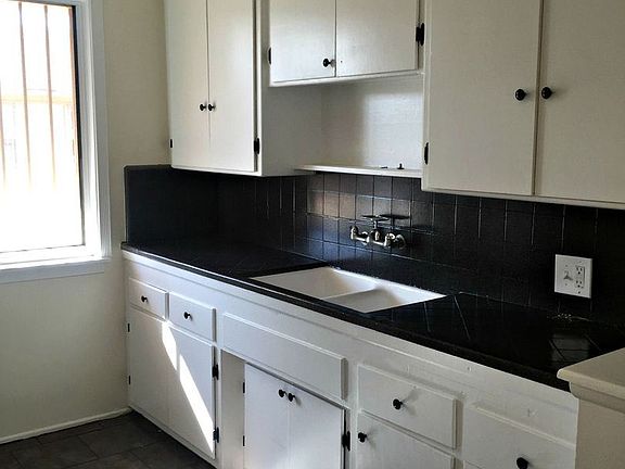 5th image of 4049 Gelber Pl APT 22