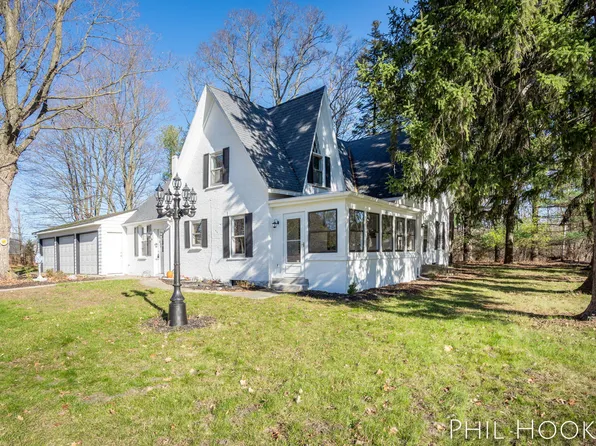 4691 Ada Dr SE, Ada, MI 49301