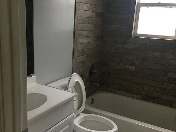 4th image of 464 Lipford St