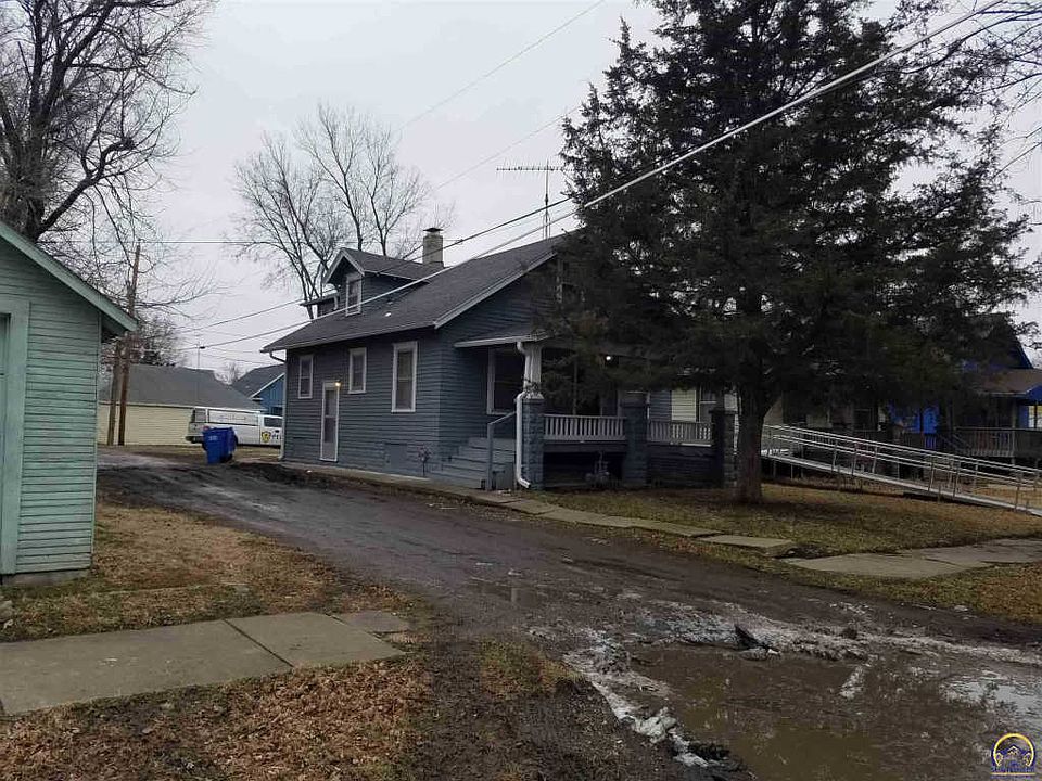 2nd image of 810 SE Branner St #1023-213