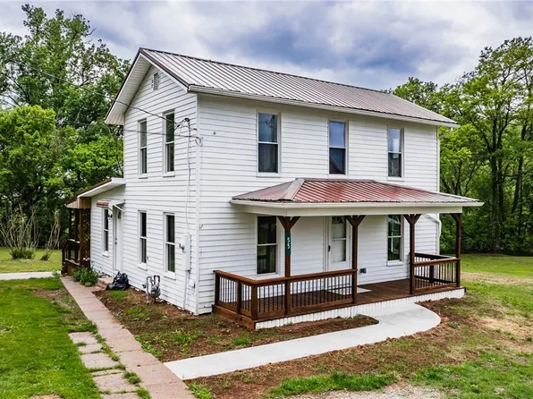 55 Franklin St, Waterford, OH 45786