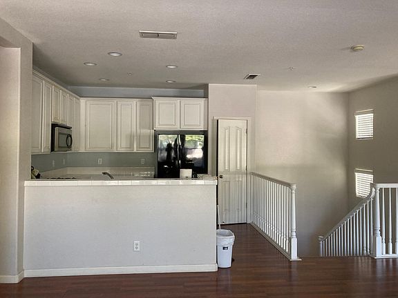 3rd image of 3301 N Park Dr Unit 1513