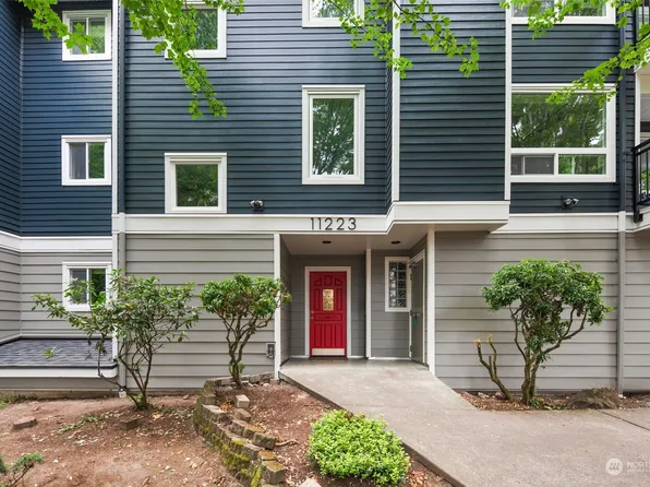 11223 Corliss Avenue N #203, Seattle, WA 98133