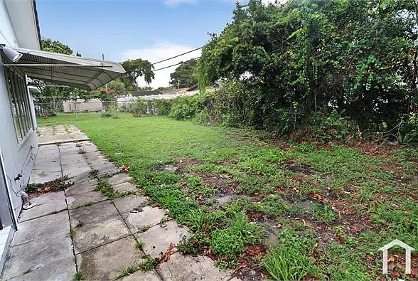 1601 SW 46th Ave — Photo 25