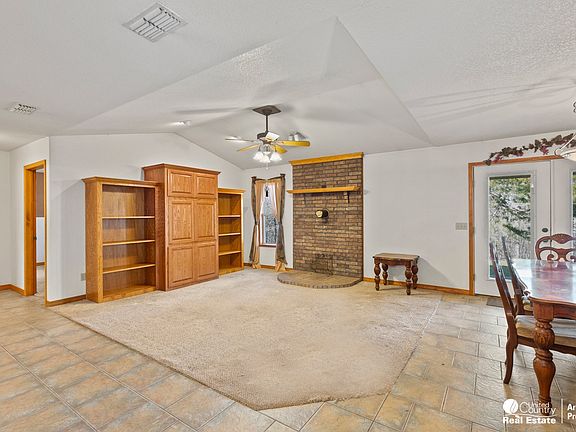 4th image of 129 Ryan Ln