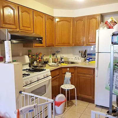 Rented by Apple Realty Group Corp | media 9