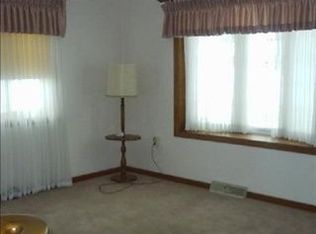 593 Golf Course Rd, Aliquippa, PA 15001