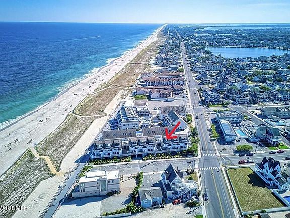 2nd image of 900 Ocean Ave