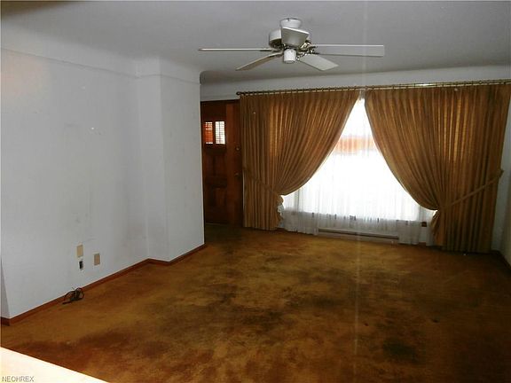 4th image of 352 E 293rd St