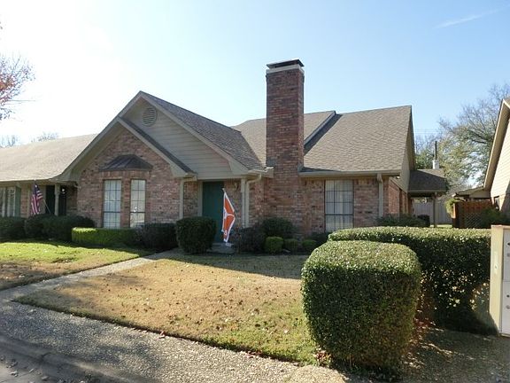 2nd image of 213 Goodwin Ln