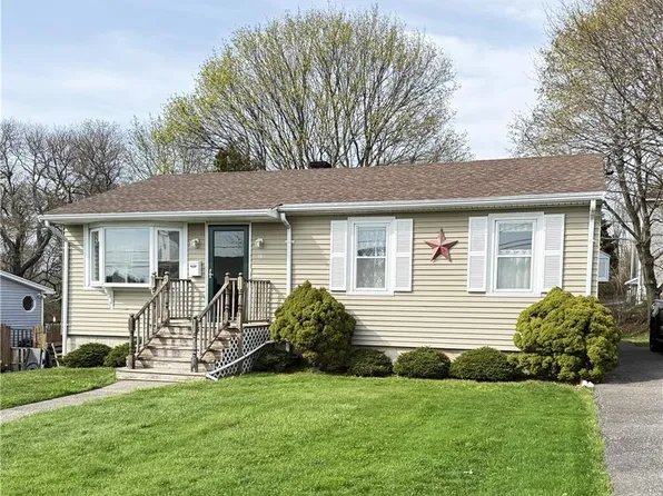 18 John Duggan Rd, Tiverton, RI 02878