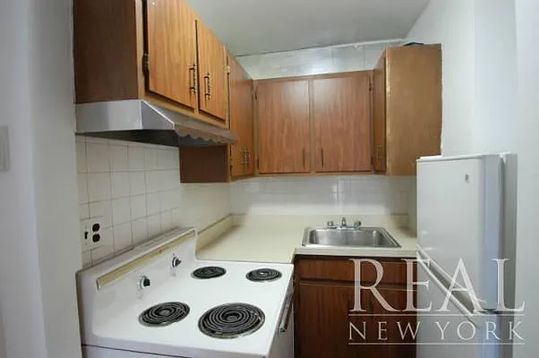 Rented by REAL New York | media 24