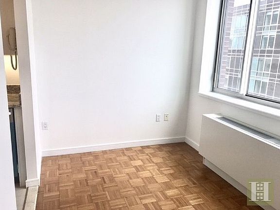4th image of 33 W End Ave APT 20G