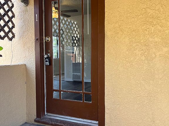 3rd image of 5023 Bakman Ave APT 1