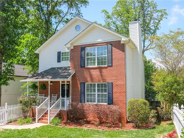 838 Tanner Dr, Scottdale, GA 30079