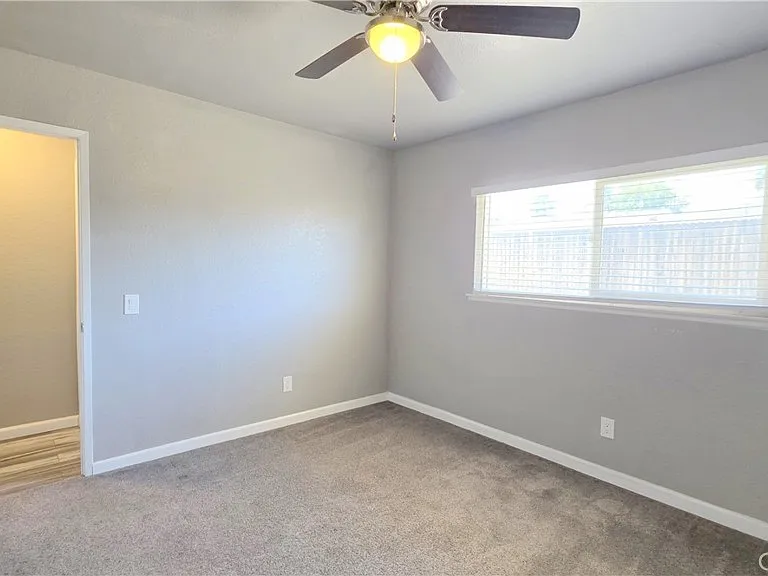 1546 Clock Ave — Photo 13