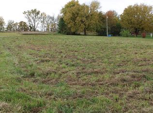 1st St, Shelbyville, IL 62565