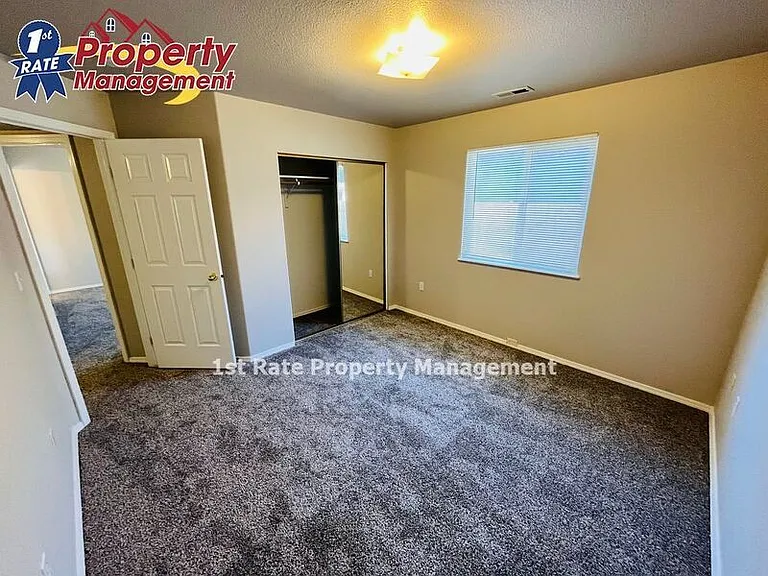 2914 W Stewart Ave #101 — Photo 12