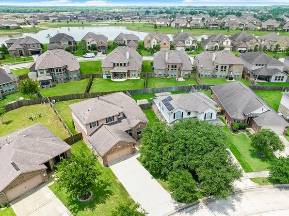 9850 Opal Rock Drive, Rosharon, TX 77583
