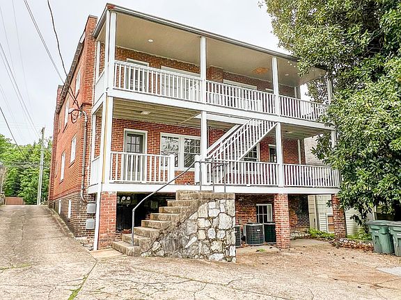 3rd image of 716 Forest Ave APT 4
