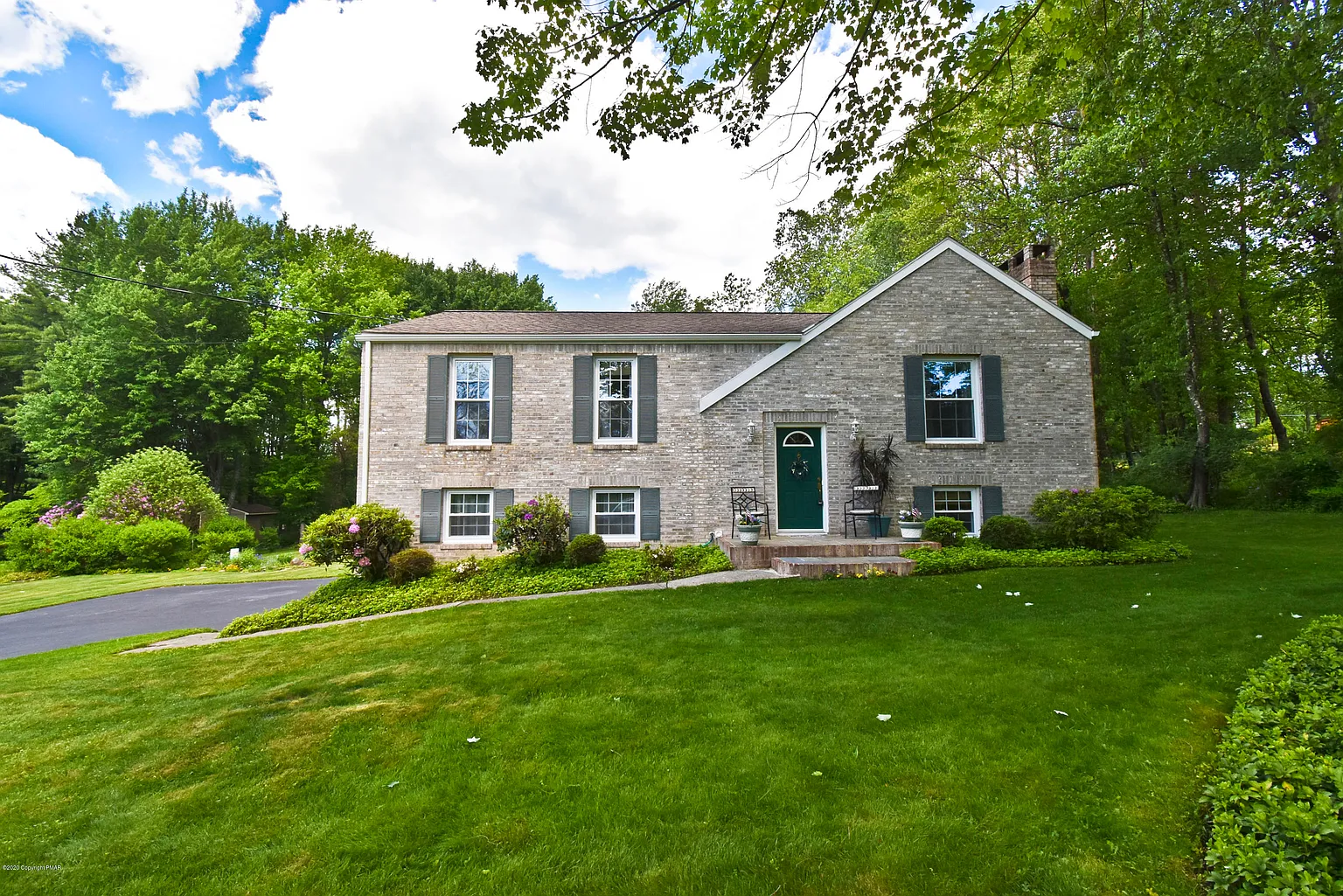 17 Spring Lake Dr photo 1