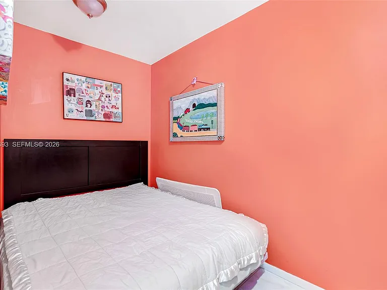 6039 Collins Ave #1206 — Photo 11