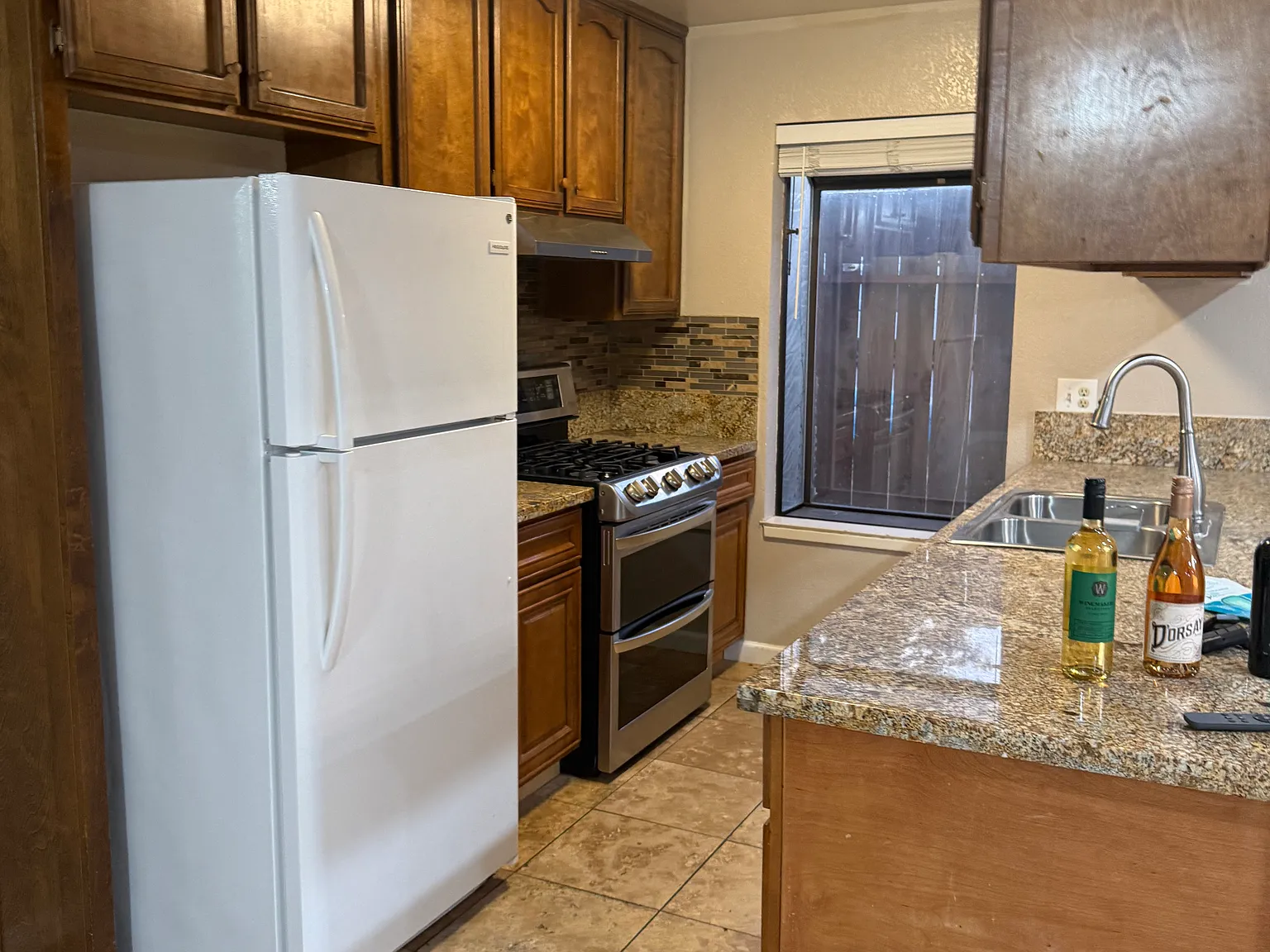 251 Oak Ave — Photo 4